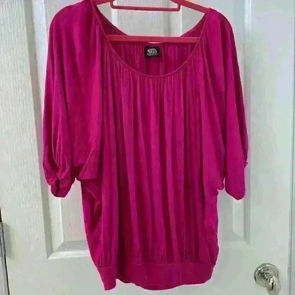 Bobeau top Pink small  - Picture 1 of 3